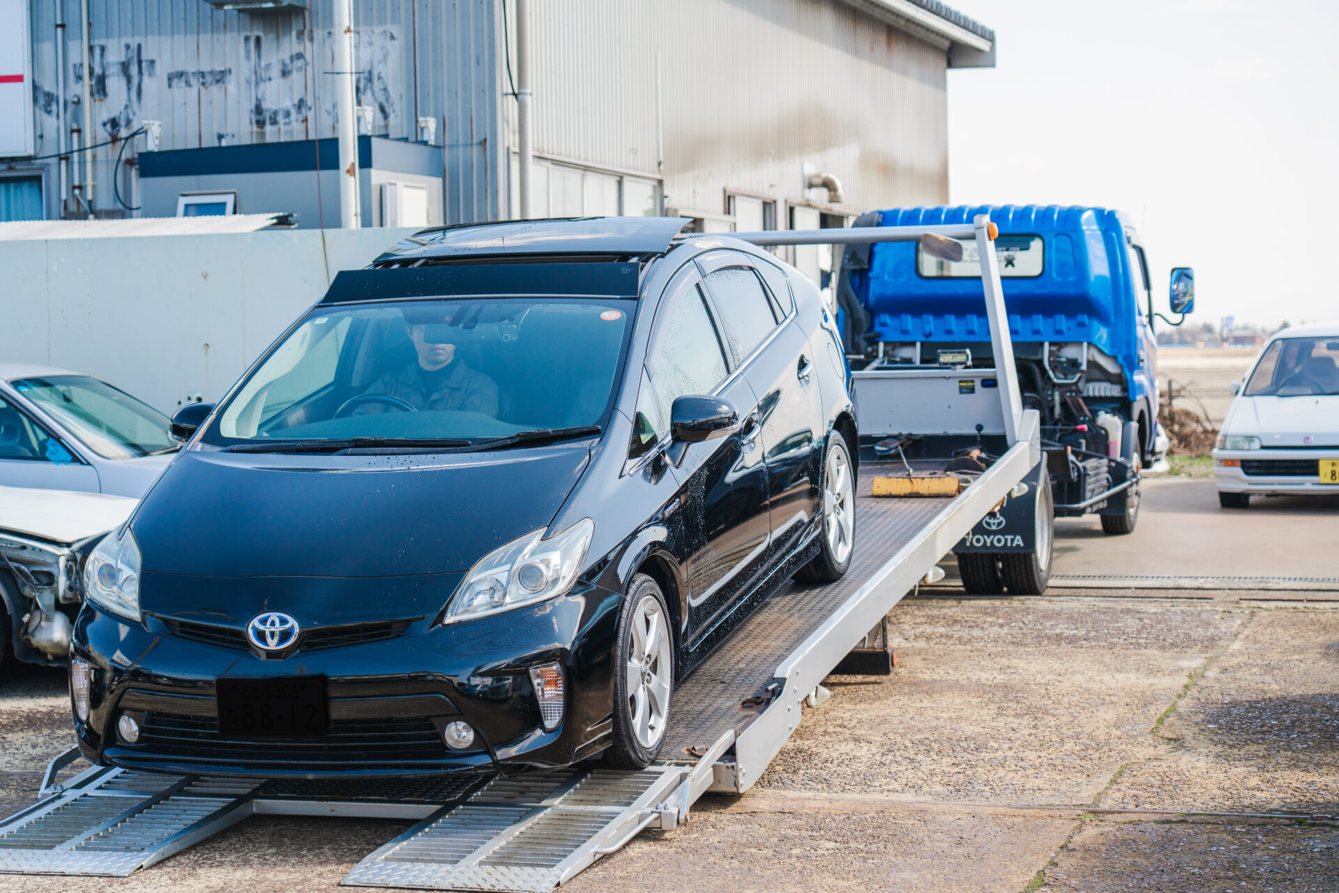 選ばれる理由#3 「もしもの時も安心！
緊急時のレッカーはお任せください」